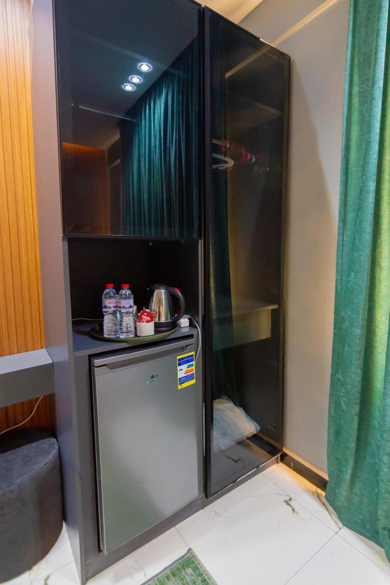 Museum Plaza Hostal *